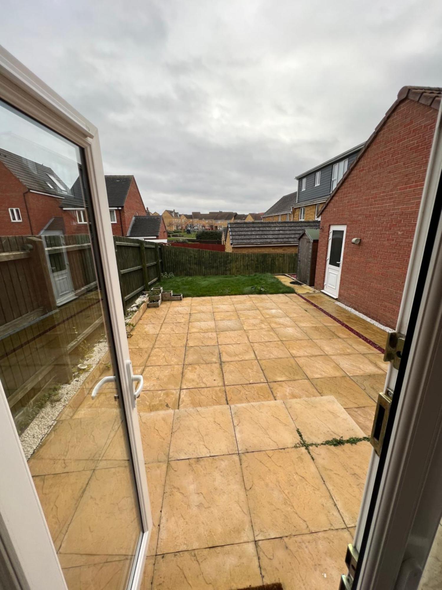 The Belfry 3 Bedrooms 2 Bathrooms Contractors & Family Higham Ferrers Exterior foto
